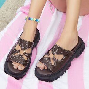 💘Dolls Kill💘 Current Mood  FEELING GOOD PLATFORM SLIDES Flower Cutout Design